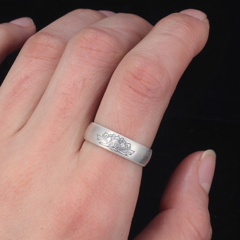 Bague Lotus Thaïe Ajustable — Finition Argentée — Symbole de Pureté