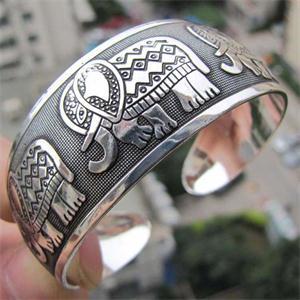 Bracelet Éléphant Thaïlandais — Finition Argentée